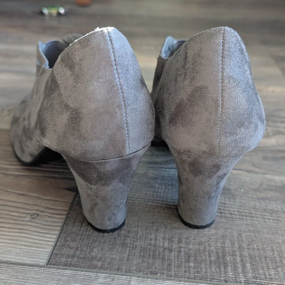 Aerosoles Women's Head Role Gray Faux Suede Pump Heel Booties Shoes Office 11